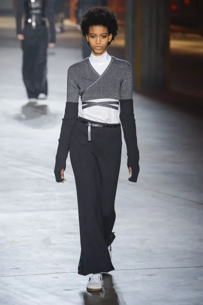 Look 27